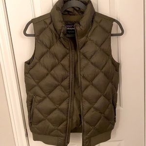 Patagonia Green Puffer Vest